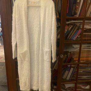 Jessica Simpson Soft White sweater